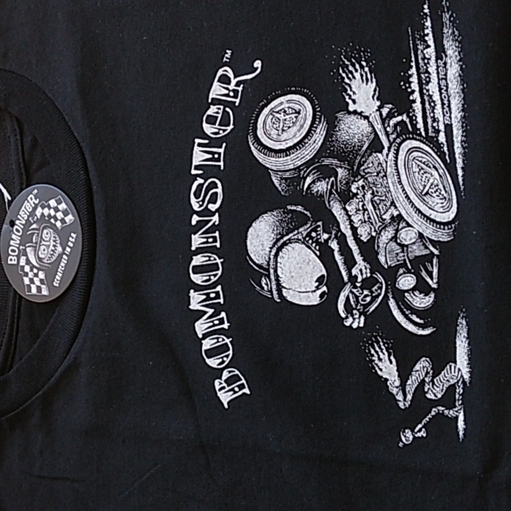New.  T shirt by Bomonster